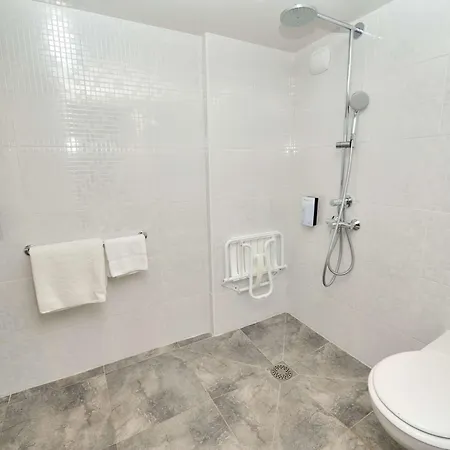 Campanile Sud 3* ואלנס